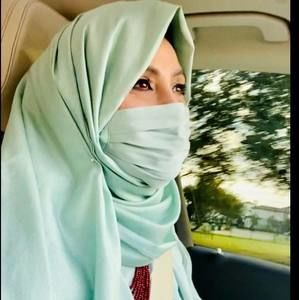 Meet your Posher, Aisha